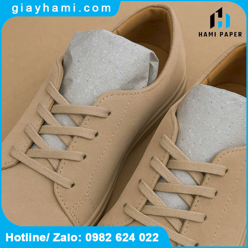 Giấy nhét mũi giày trắng dùng hỗ trợ giữ form giày thành phẩm